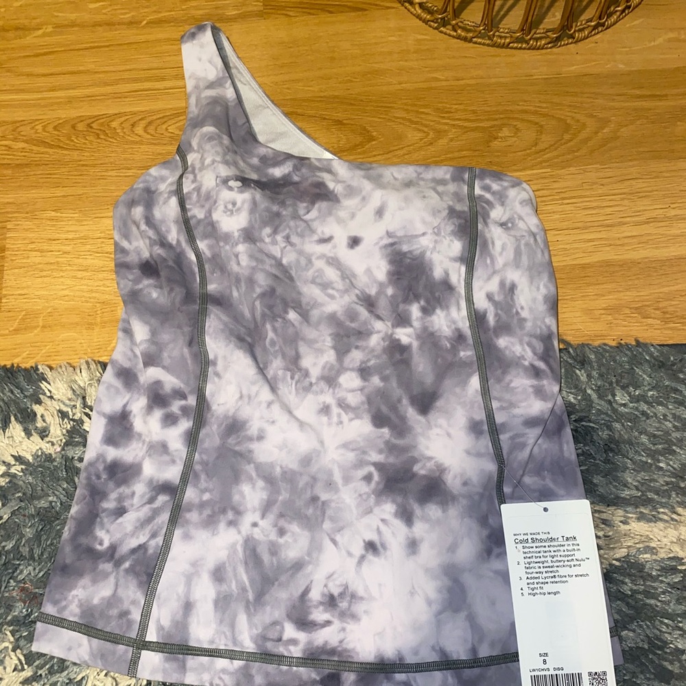 Lululemon Align cold shoulder tank
